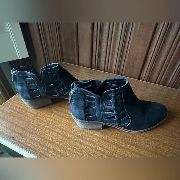 Vince Camuto Black Cutout Ankle Booties - Picture 3 of 7